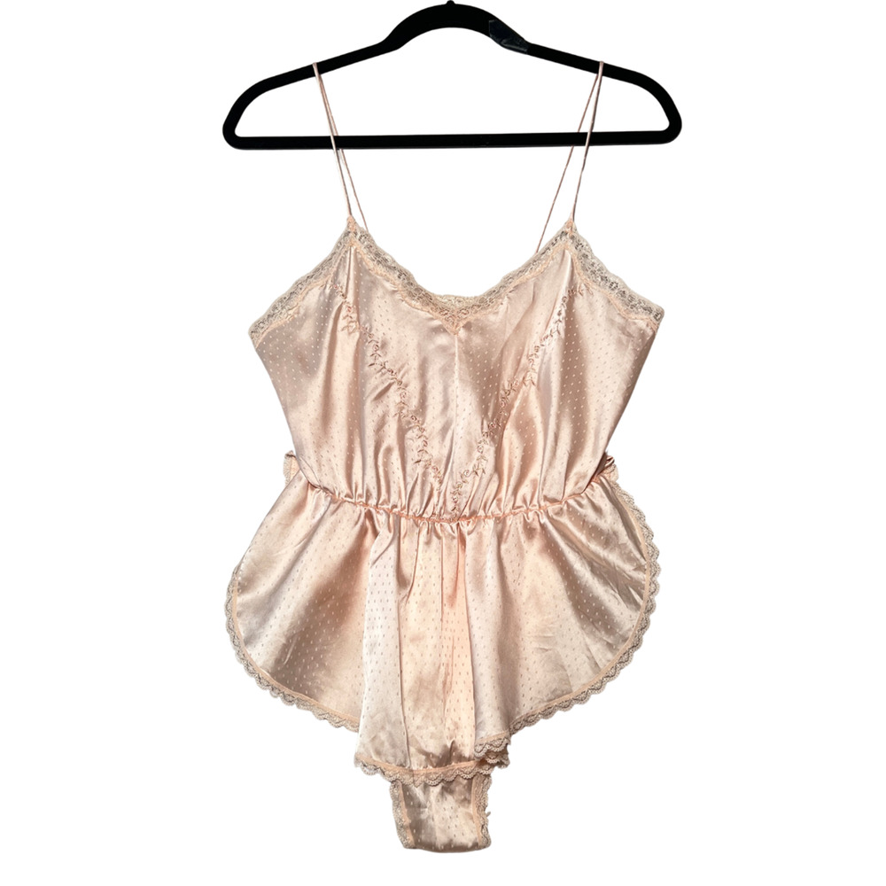 Stunning vintage Silky Satin Teddy Medium Baby Pink Coquette Lingerie Lace